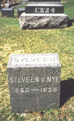 Photo of Sylveen Nye's grave by Peggy Jean Ledbetter